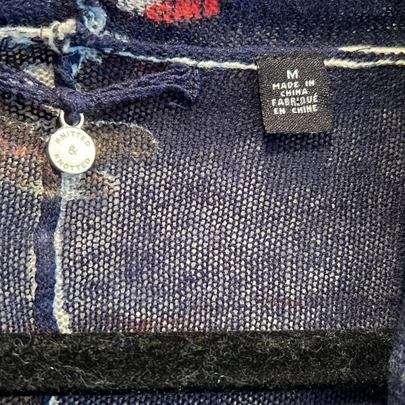 Knitted and Knotted Anthopologie batwing sleeve open cardigan floral M collared - Picture 4 of 13